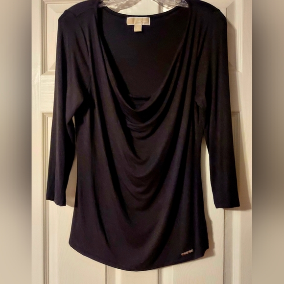 Micheal Kors size M black top - Picture 4 of 7